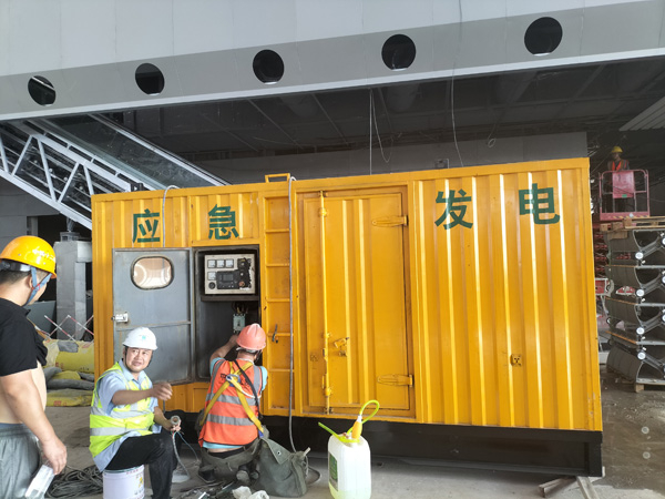 清河怎样判断空气滤清器是否需要更换？